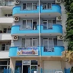 Ivanovi בית הארחה פרימורסקו